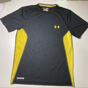 Under Armour Heat Gear Fitted Black Yellow UA Mens Medium Short Sleeved Like New